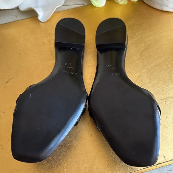 NWOT! Burberry Slide Sandals in Black Leather - Picture 12 of 14